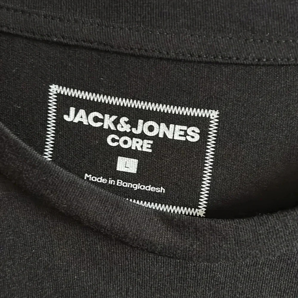 Jack& Jones t-shirt L. 100 % cotton ,Big colorblock print logo on  black shirt - Picture 9 of 10